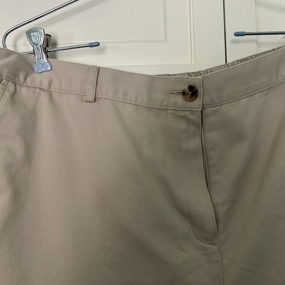 L.L. Bean Flat Front Stone Color 20W Shorts - Picture 3 of 8